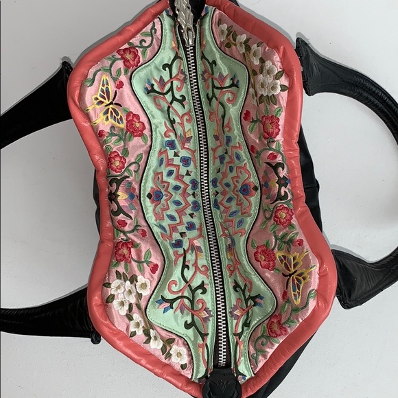 Golden Hands Hand Made Embroidered Bag - Picture 3 of 7